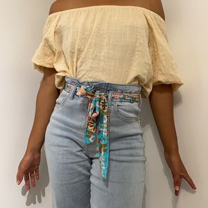 ⚡️SALE⚡️ Yellow peasant top flowy